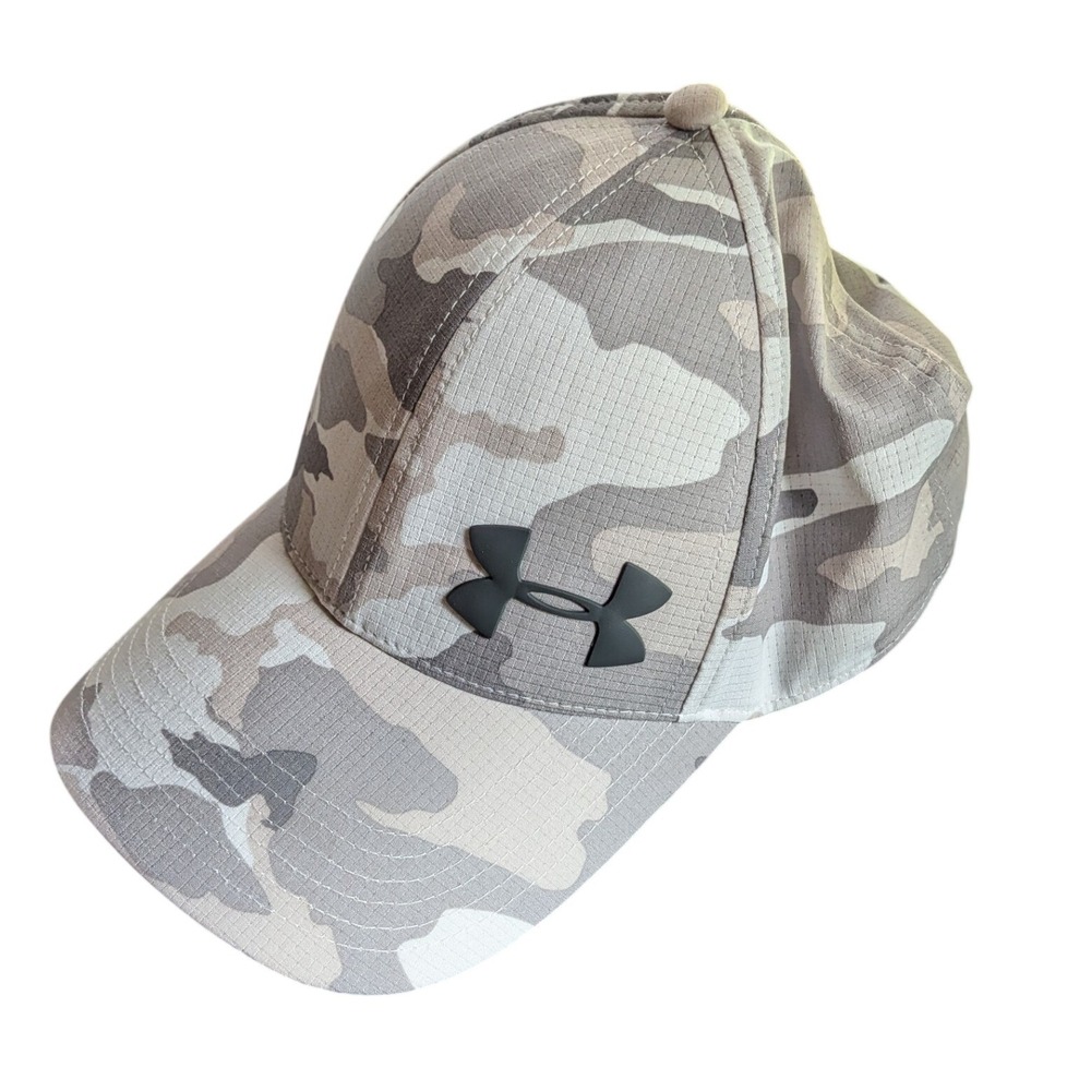 Under Armour Mens Camo Blitzing Stretch Fit Hat Grey White MD/LG